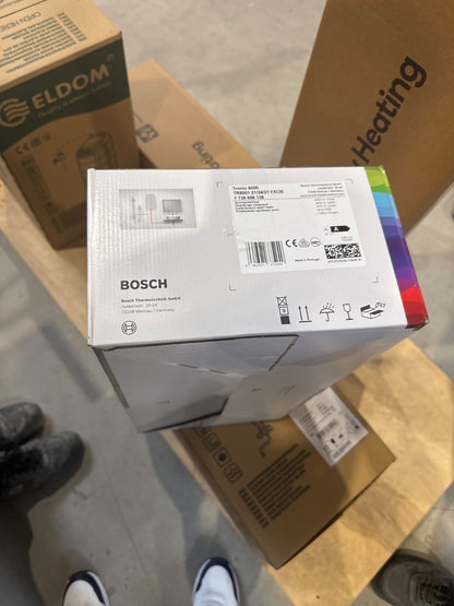 Tweedekans - Bosch Tronic 5001 EB E-doorstroomverwarmer 15-18-21 kW 400 Volt - 21-24-27 kw 400 Volt