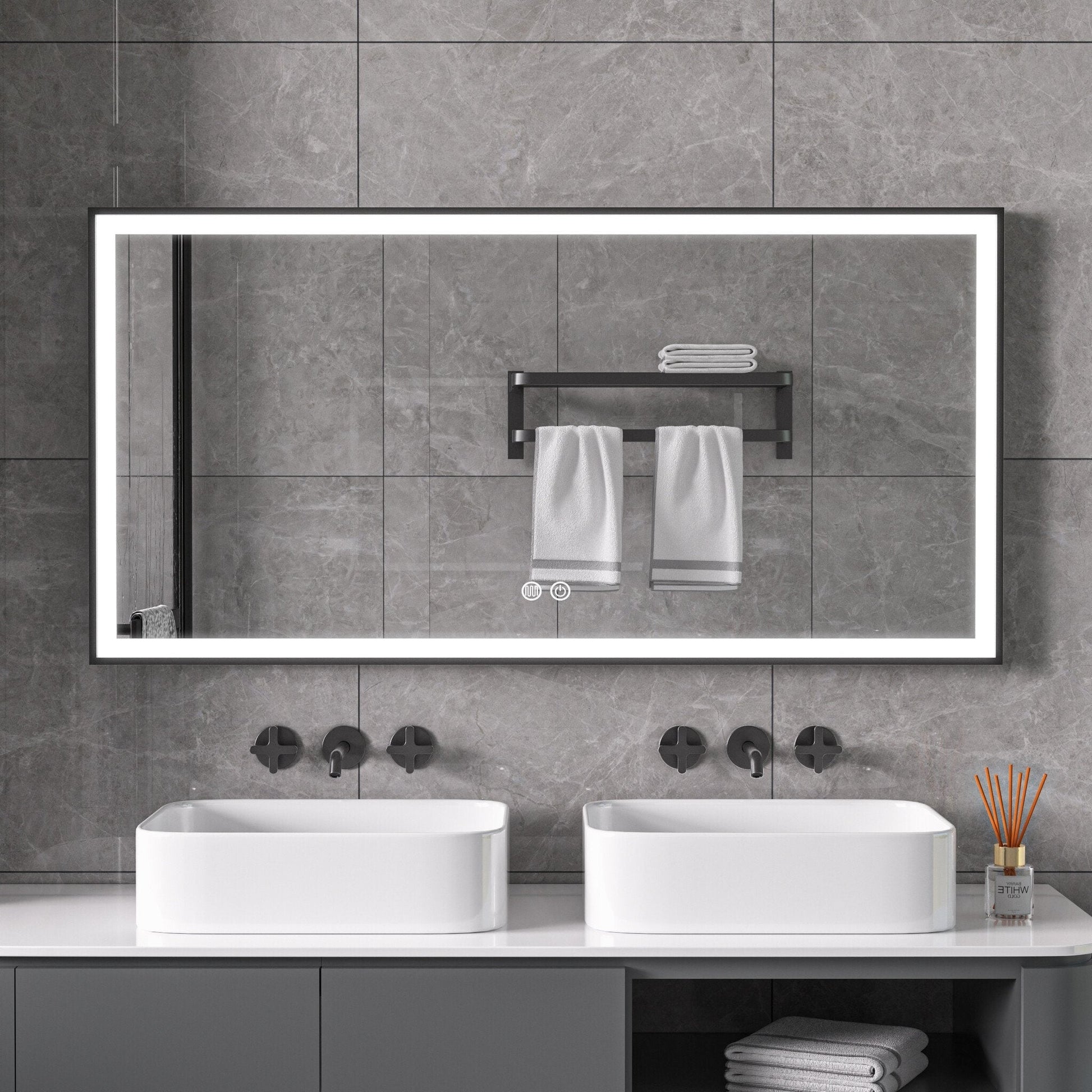 Espejo con marco negro, LED, antivaho 75 x 125cm